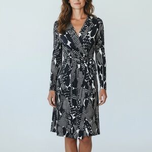 Chico’s Travelers Textured Crinkle Trench Belted Jacket Size M